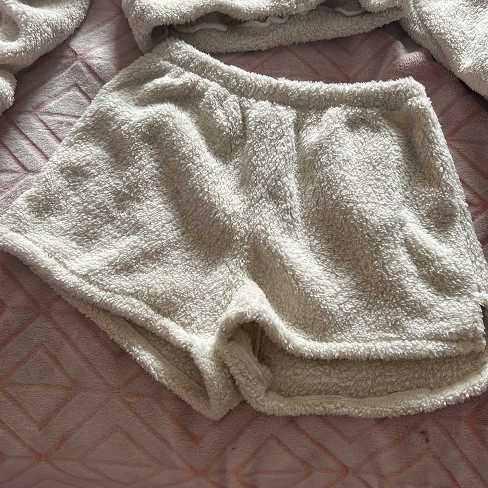 Fluffy set - Picture 3 of 5